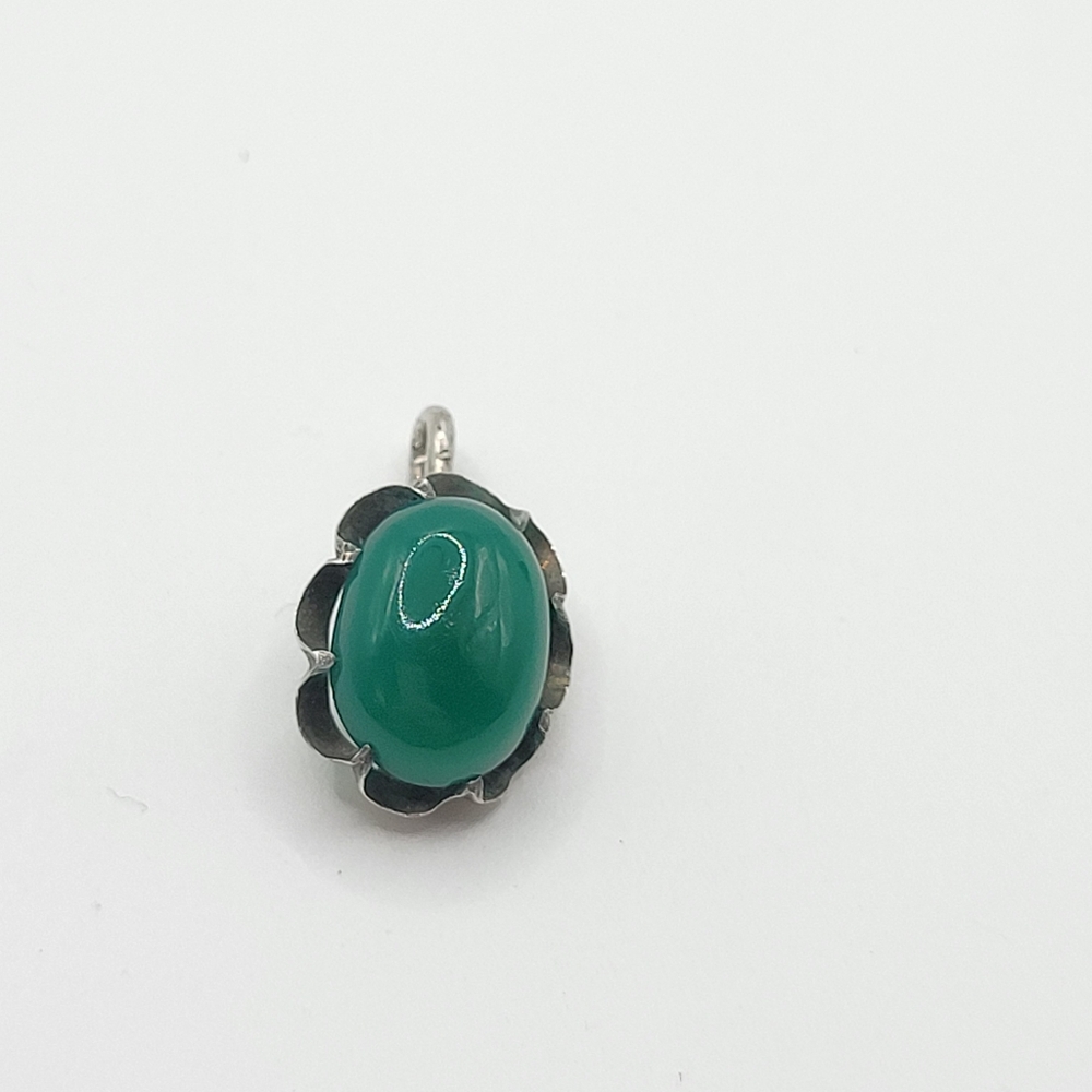 Vintage 925 Sterling Silver Green Onyx Oval Necklace pendant